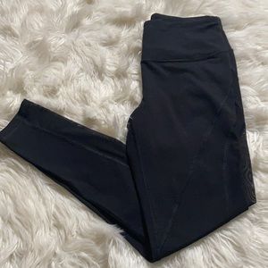 Size S Victoria sport leggings